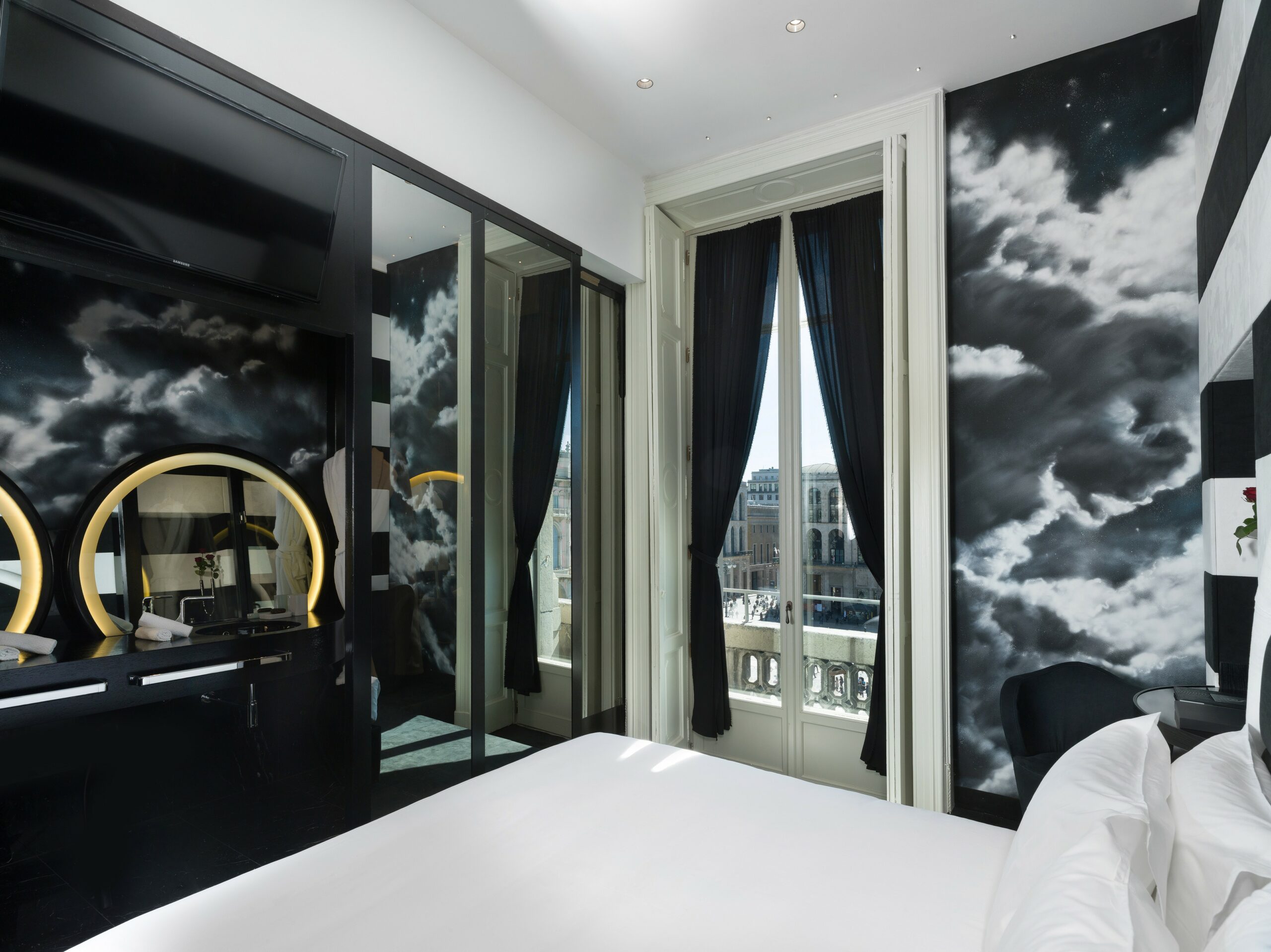 Townhouse Duomo — Seven Stars